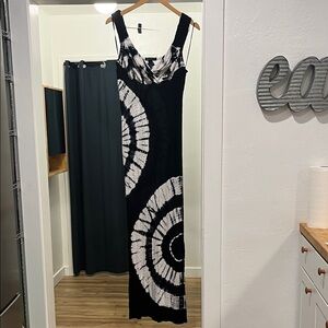 Black and White Tie-Dye Maxi Dress